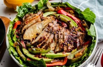 Skinny Rooster Fajita Salad