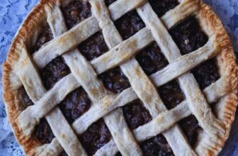 OLD FASHIONED RAISIN PIE – The Southern Woman Cooks